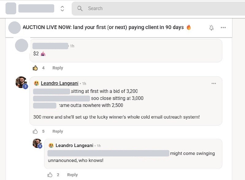 Auction thread inside the community: bids of 3,200, 3,000 and 2,500 in the comments. Names, photos and the group name are hidden.